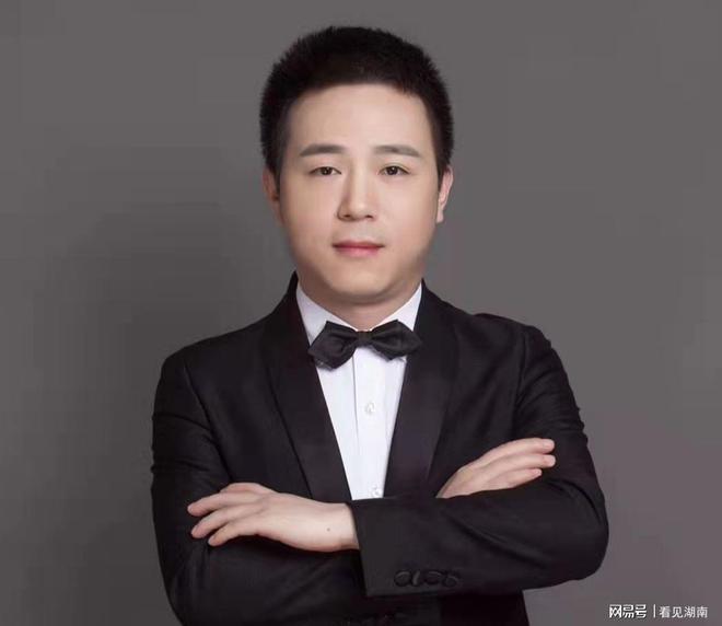 访湖南中微信息咨询服务公司特别顾问、客座讲师黄伟开云体育 开云平台(图1)