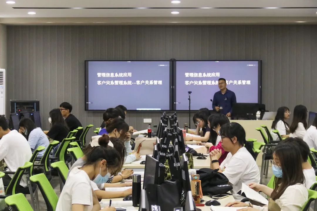 Kaiyun 开云体育湛江科技学院：考完《电子商务概论》专业综合课我能报哪些专业？(图2)