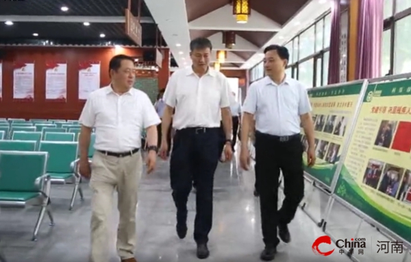 Kaiyun 开云体育省政协调研组莅临豫坡酒业调研(图4) Kaiyun 开云体育省政协调研组莅临豫坡酒业调研(图4)