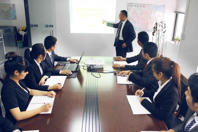 开云体育 Kaiyun.com 官网入口就业率“奇低”的六大专业高三“避雷”大学生默默忍受！(图3)