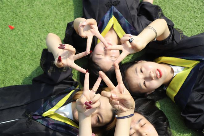 十几岁的女生开云APP 开云官网入口学什么专业就业前景好？(图4)