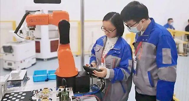 开云APP 开云官网入口2023年十大热门专业揭晓榜首热度居高不下已连续三年夺冠(图9)