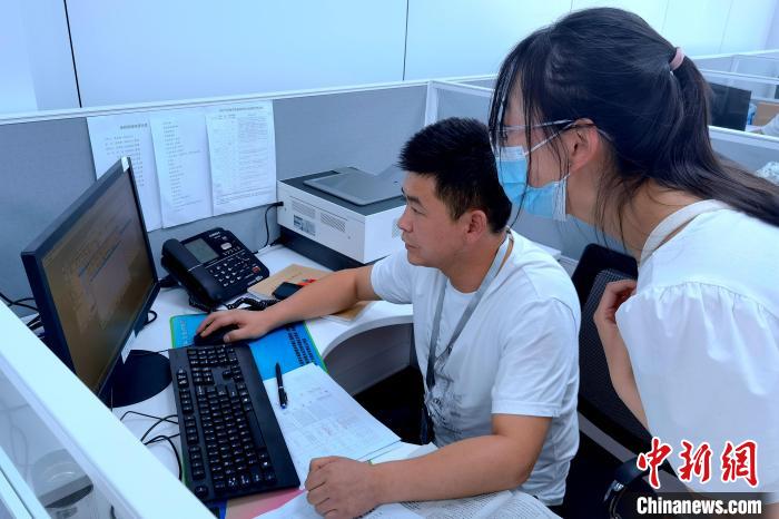 开云体育 开云官网收费高达千元高考志愿填报APP靠谱吗？(图4)