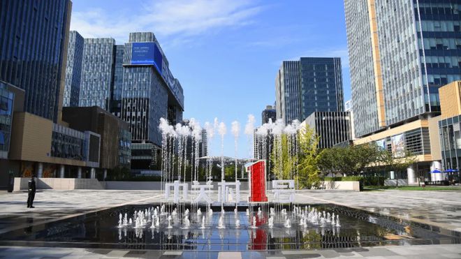 开云 开云体育官网龙湖观萃售楼处（官网咨询）龙湖观萃生命科学园改善新房大阳台(图3)