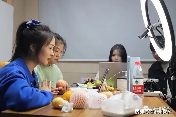 【电子商务专业】年轻人的追梦之开云 开云体育官网选(图1)