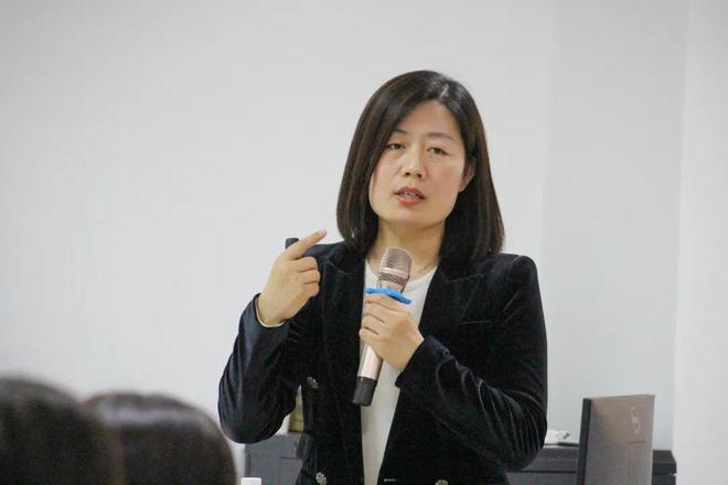 Kaiyun 开云数字电商 电商创新课程建设与数字专业创新发展研讨会在石举办(图6)