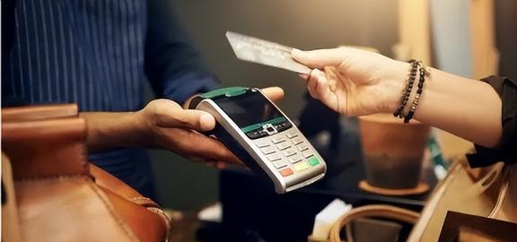 开云体育 开云平台美国网友：中国已是世界第二大经济体为何连信用卡都不会用？(图3)