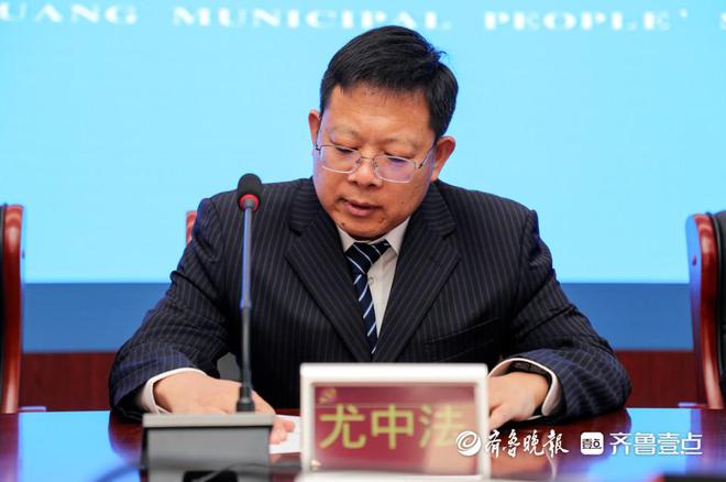 残疾学生最高发放一万元助学金!台儿庄区开云体育 开云平台惠残政策宣传解读来了(图3) 残疾学生最高发放一万元助学金!台儿庄区开云体育 开云平台惠残政策宣传解读来了(图3)