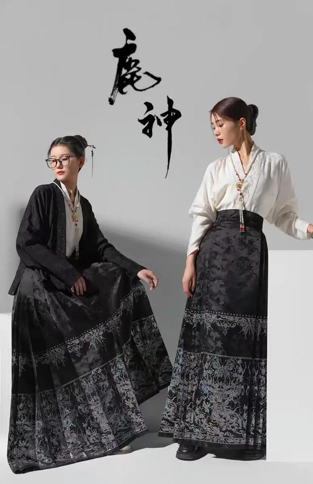 成开云 开云体育平台立半年爆卖4000多万被流量眷顾后这里的商家集体供不应求(图9)