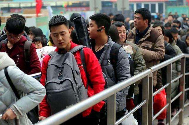开云体育 开云官网大学最让人“后悔”选的6个专业辛苦又难学就业前景却很黯淡(图4)
