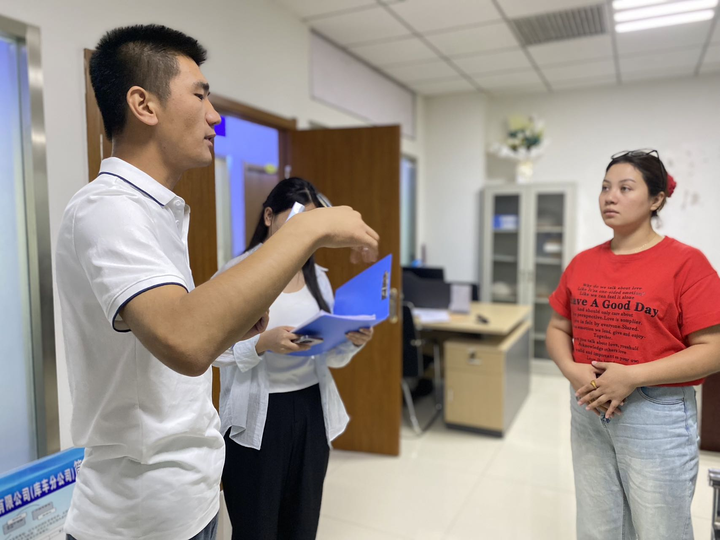 开云APP 开云官网入口库车经开区孵化基地——提供优质服务为创业梦“孵”出翅膀(图2)