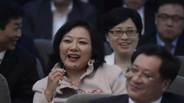 Kaiyun 开云我国最有钱的女房东一月收租2个亿分前夫200亿给女儿500亿(图12)